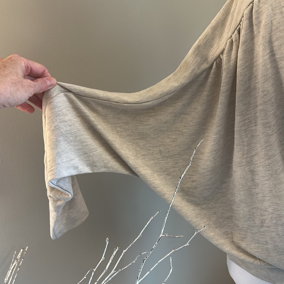 For The Republic Wrap Top in Gray, Sz M - Picture 5 of 8